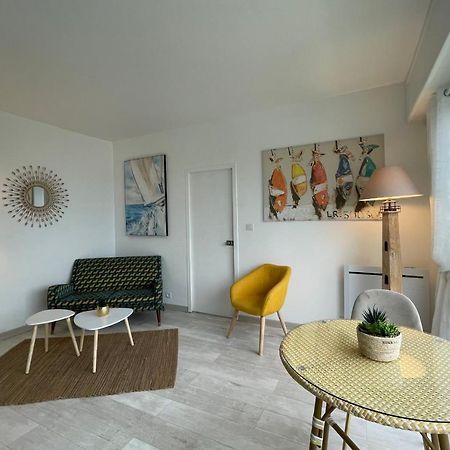 ラ・ロシェルBright Nest - Open View - Residential Areaアパートメント エクステリア 写真